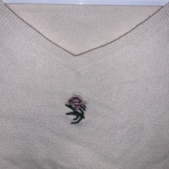White rose medium vintage sweater - Picture 2 of 3